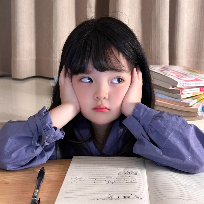 Ảnh bé gái xinh ngọt ngào như cổ tích