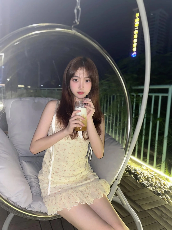 Ảnh gái xinh 2k7 năng động và cuốn hút