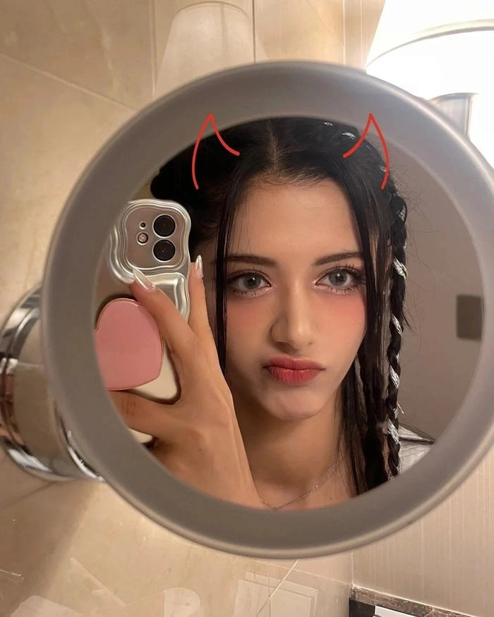 Ảnh gái xinh Ấn Độ selfie nhẹ nhàng