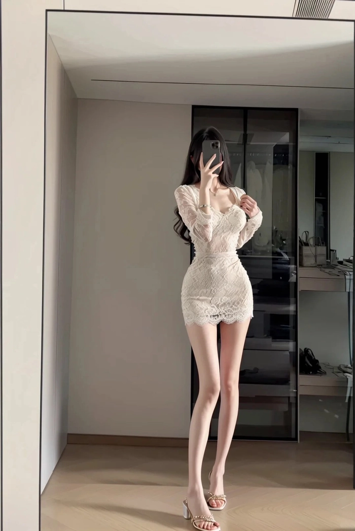 Ảnh gái xinh chụp gương khoe dáng chuẩn
