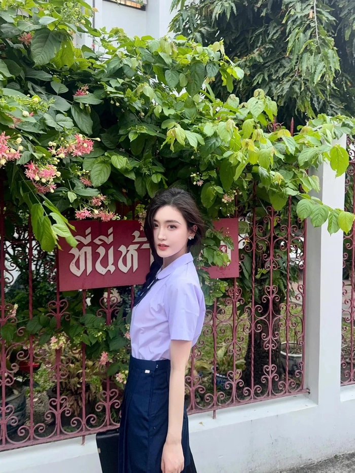 Ảnh gái xinh cosplay trường lớp