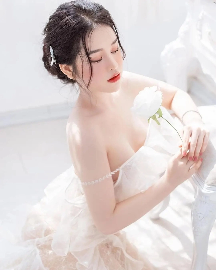 Ảnh gái xinh thả rông gợi cảm
