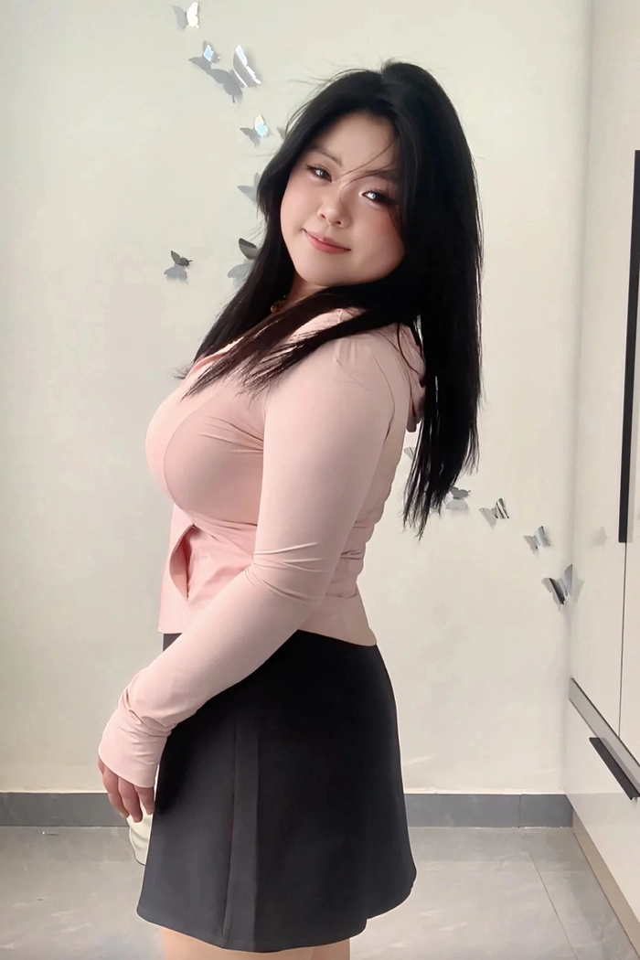 Gái béo xinh trang điểm nhẹ vẫn cuốn hút