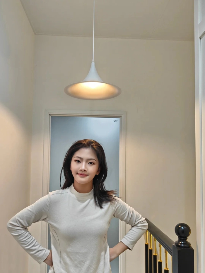 Gái đẹp lớp 7 với má hồng tự nhiên