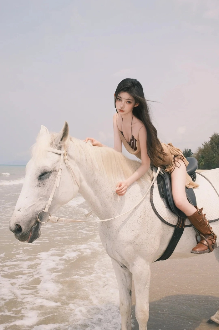 Gái xinh châu Âu cưỡi ngựa tạo dáng