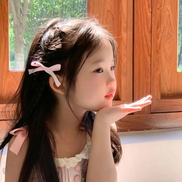 Hình ảnh bé gái dễ thương xinh đẹp