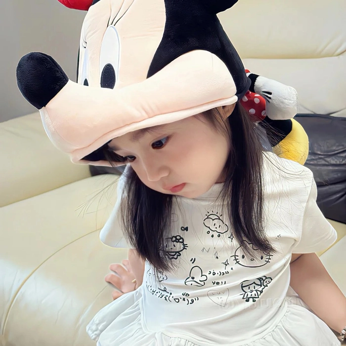 Hình ảnh bé gái xinh đẹp ngọt ngào