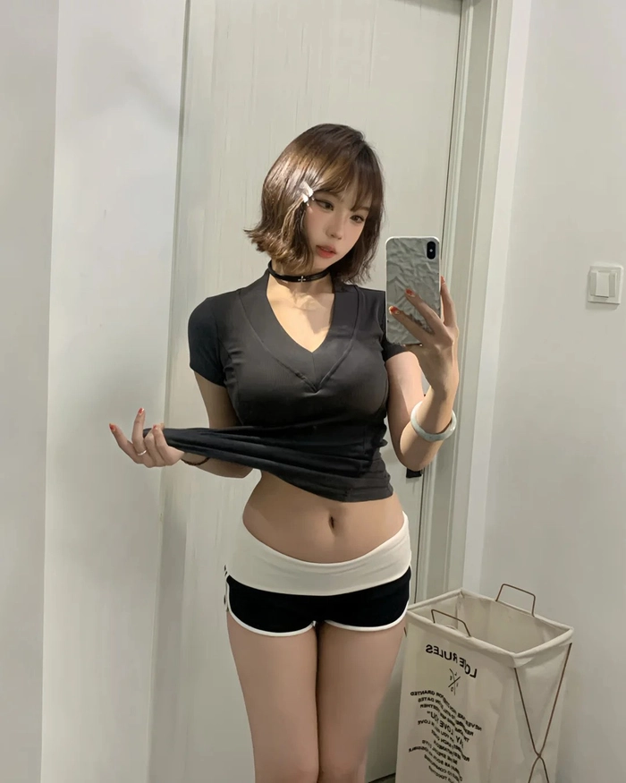 Hình ảnh gái xinh nóng bỏng phong cách táo bạo