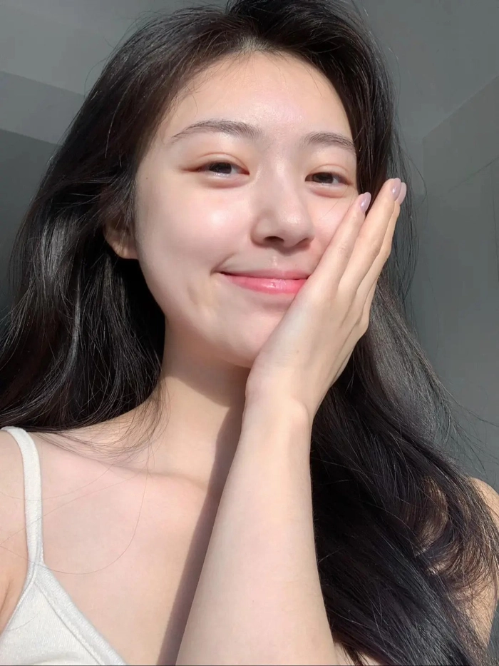 Hình girl xinh mặt mộc cực cuốn