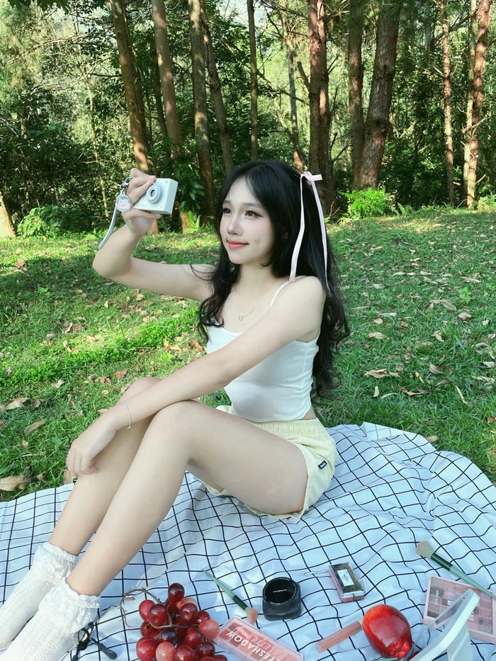Hình nền ĐT gái xinh quyến rũ