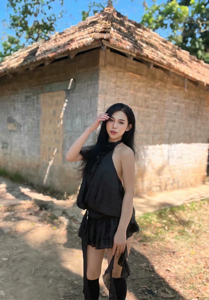 Hình nền gái xinh làm hình nền máy
