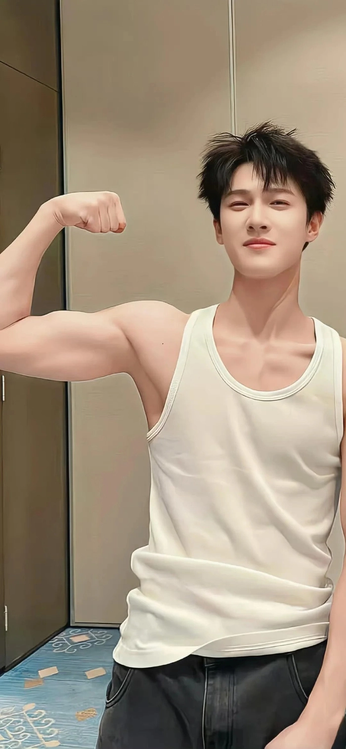 Hình trai đẹp sáu múi thể thao