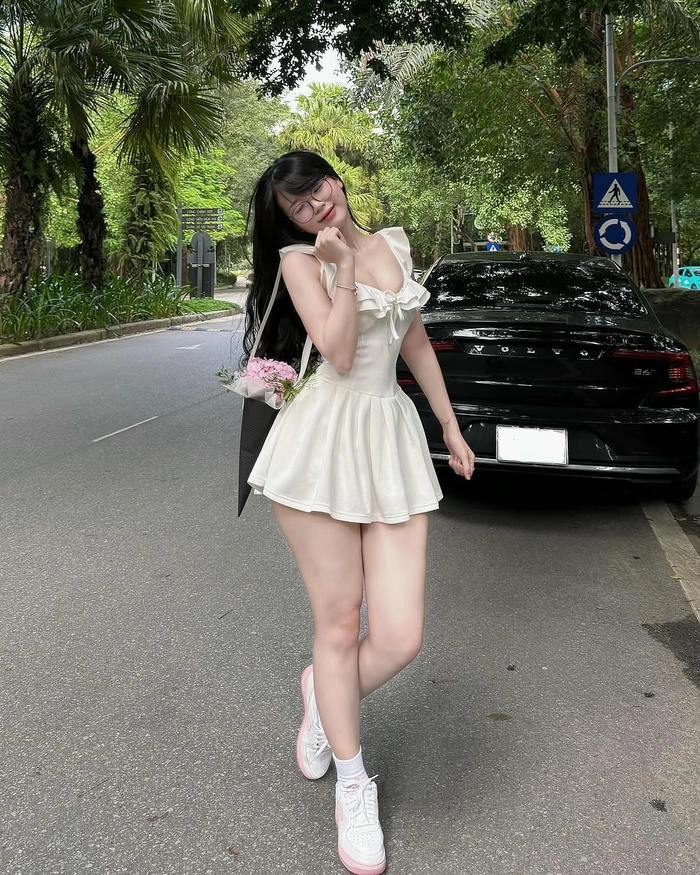 ảnh gái xinh chụp dáng đáng yêu