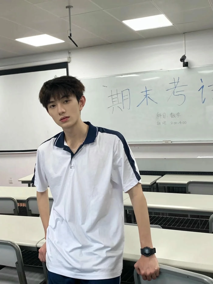 ảnh học sinh nam trung quốc siêu đẹp trai