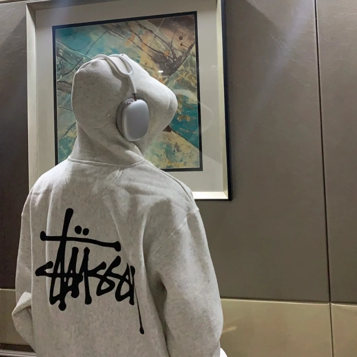 ảnh trai đẹp quay lưng mặc hoodie