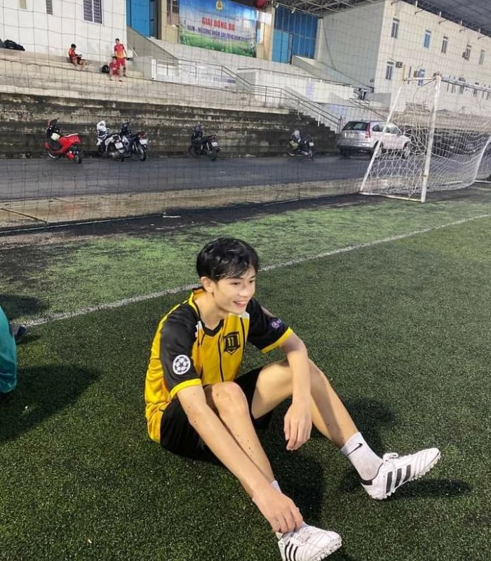 ảnh trai sân bóng đẹp trai