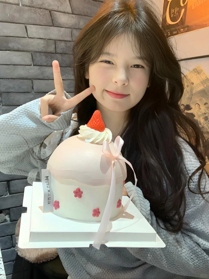 hình ảnh gái 18 tuổi đáng yêu