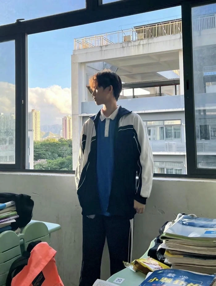 hình ảnh nam học sinh