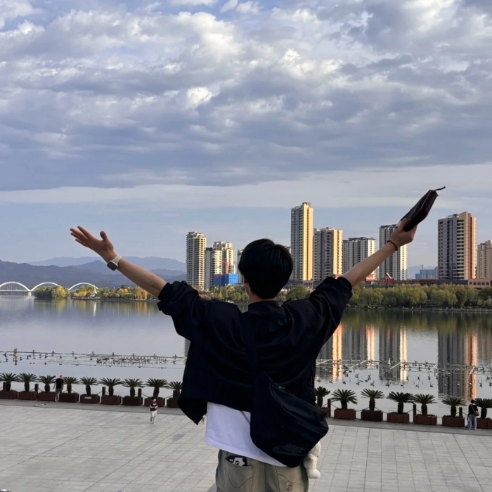 hình ảnh trai đẹp quay lưng