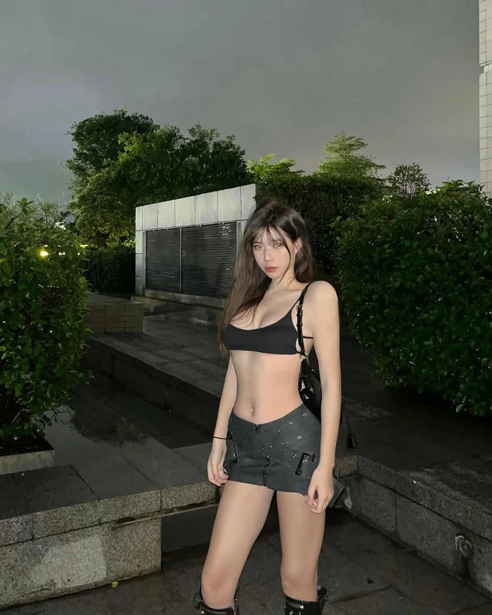 hình gái xinh chụp dáng ngầu