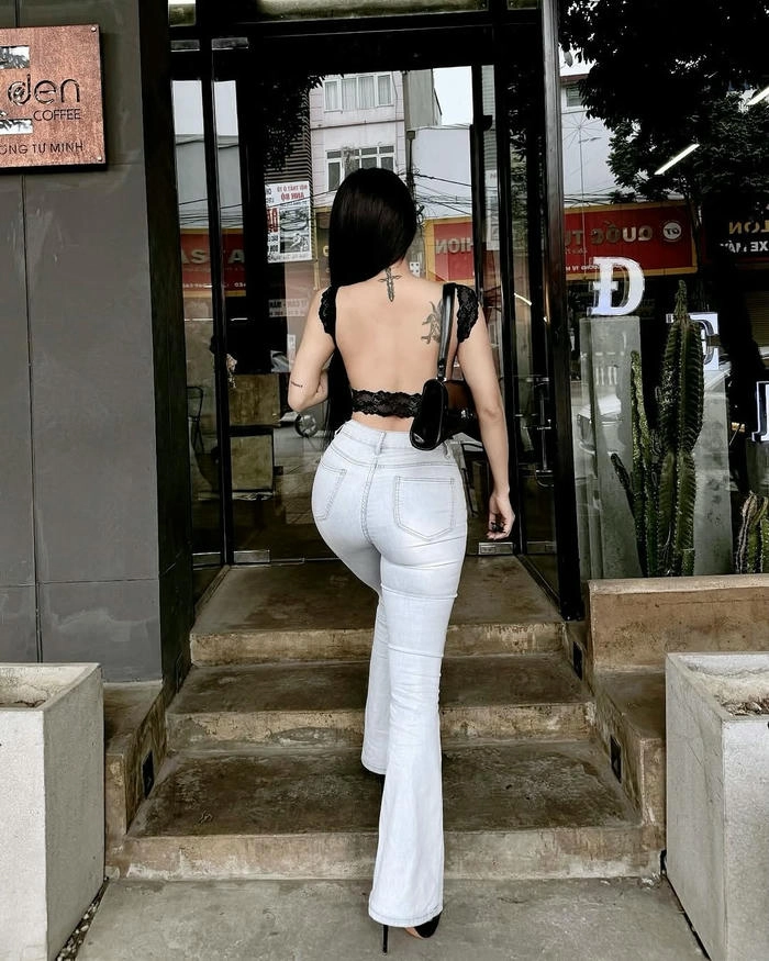 hình gái xinh chụp dáng sau lưng