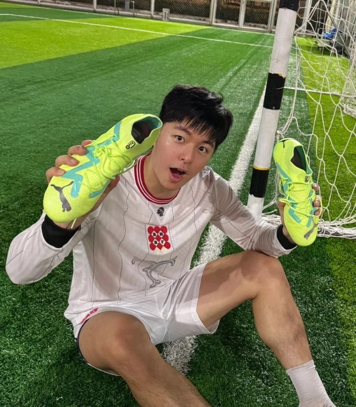 trai bóng đá đẹp trai