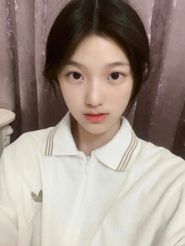 Ảnh gái xinh K11 cute tinh nghịch