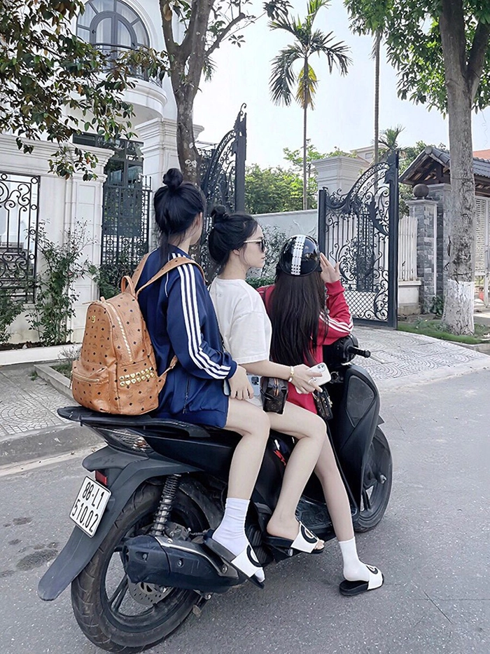 Ảnh gái xinh che mặt girl phố đẹp