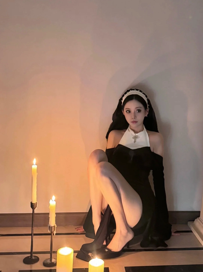 Ảnh gái xinh cosplay sơ quyến rũ