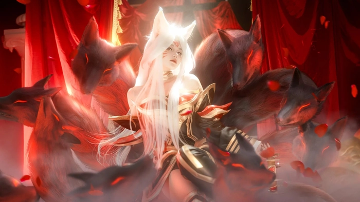 Gái cosplay cáo quyến rũ