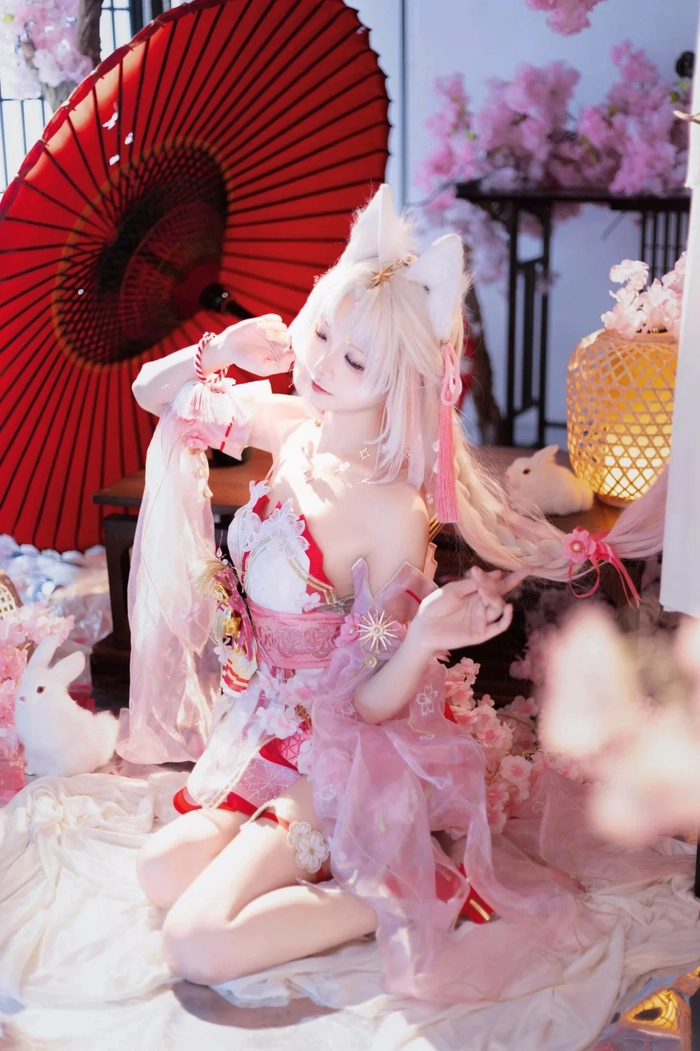 Gái cosplay cáo thần thái