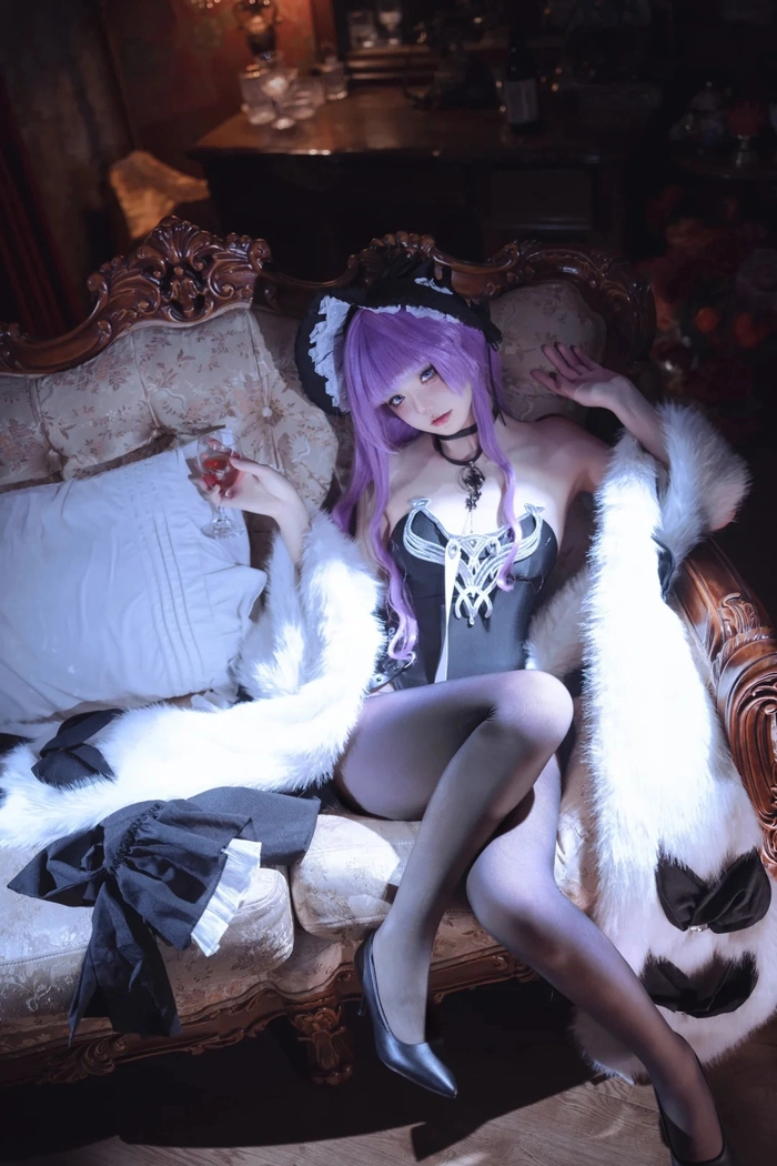 Gái đẹp cosplay thiếu vải gợi cảm