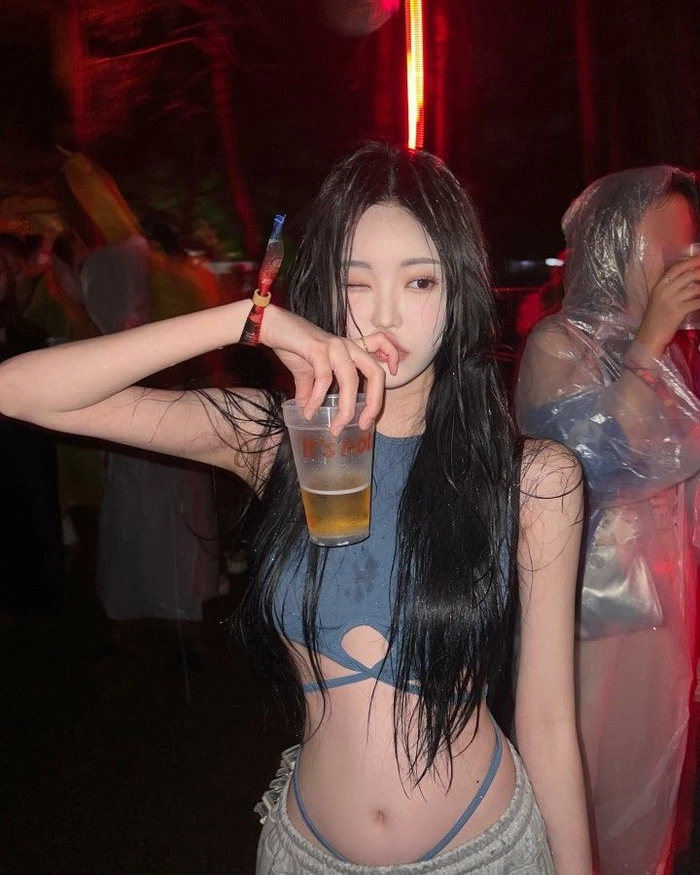 Gái đẹp đường phố quyến rũ