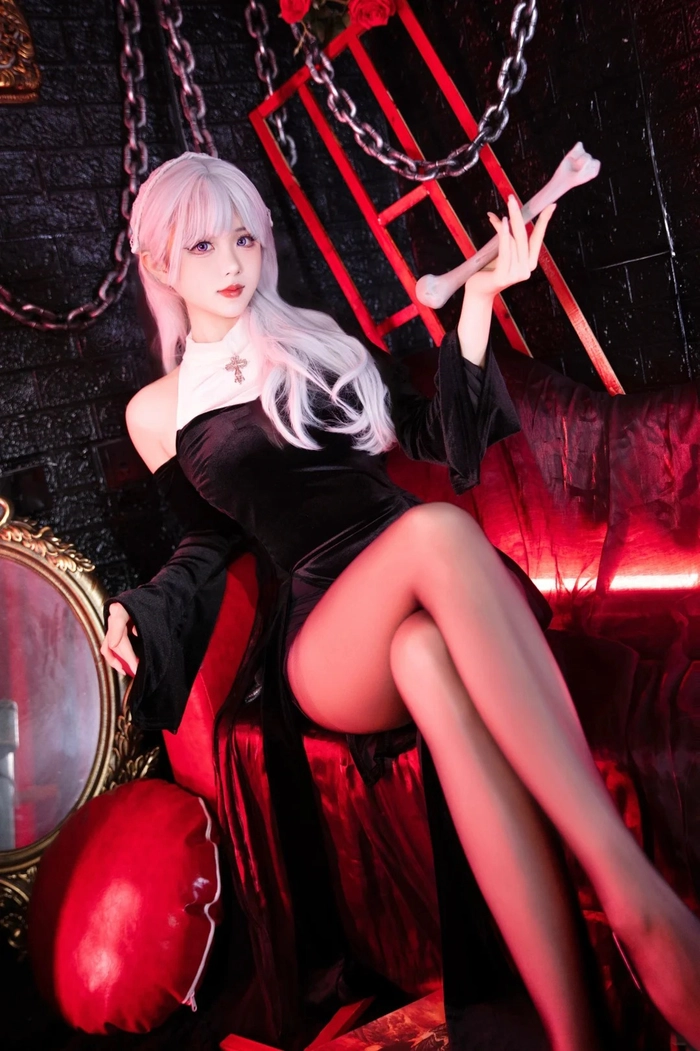 Gái xinh cosplay sơ đẹp ngất ngây