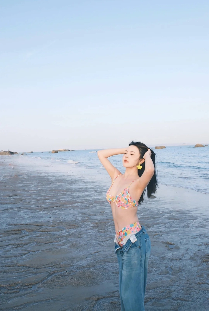 Gái xinh vitamin mặc bikini sexy