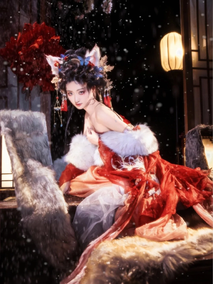 Hình ảnh cosplay cáo cuốn hút