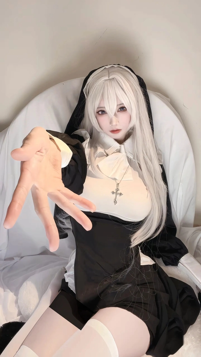 Hình cosplay sơ nữ anime nóng bỏng