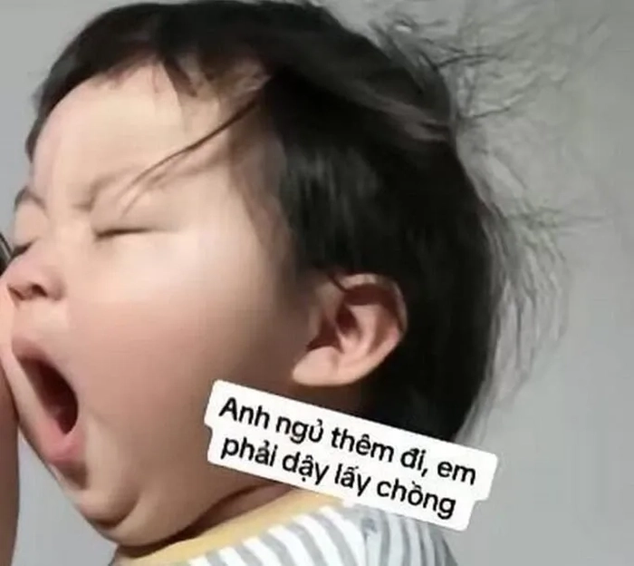 Bé ơi ngủ đi meme hài hước