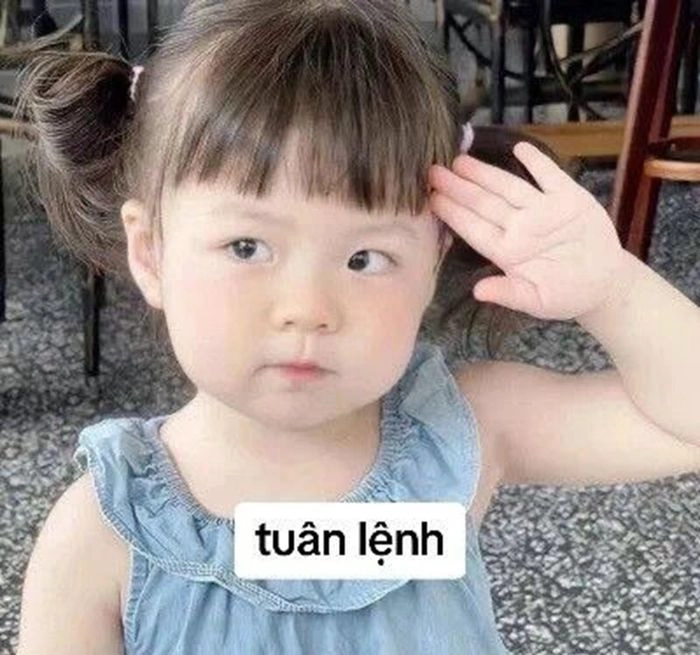 Hình ảnh meme em bé dễ thương đáng yêu