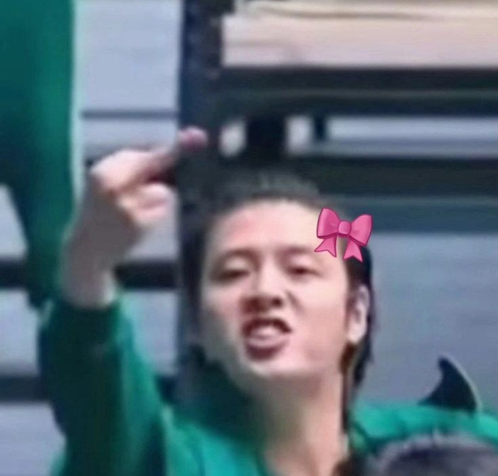 Meme Squid Game hài hước