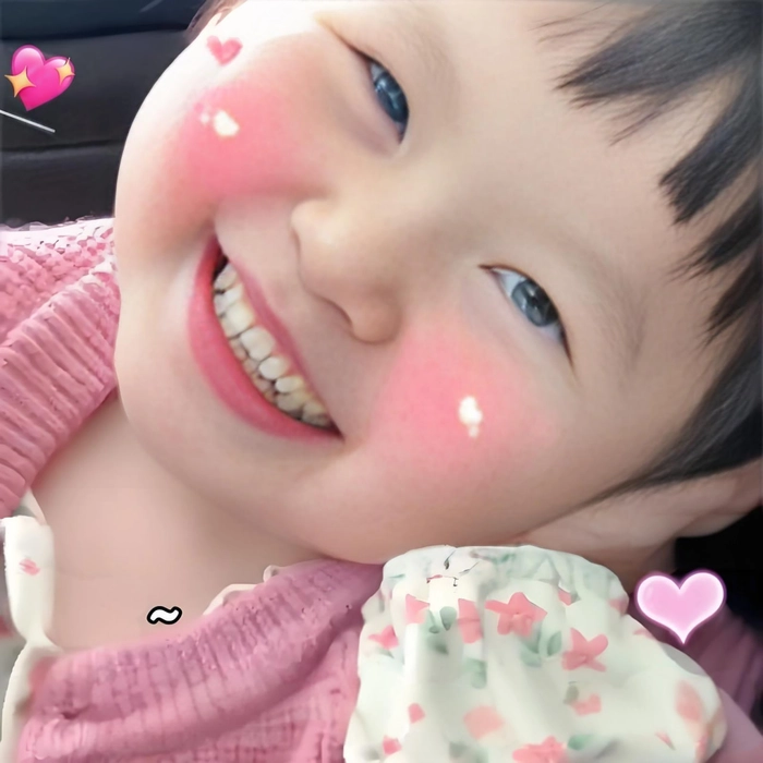 Meme em bé cute đáng yêu độc đáo