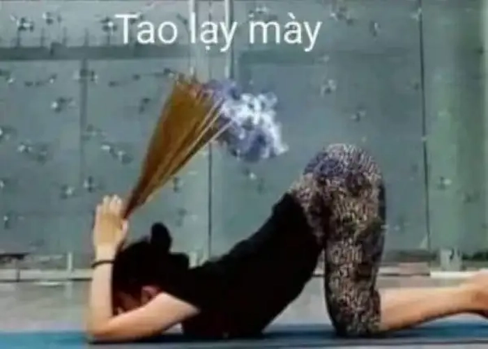 Meme quỳ gối chế vui